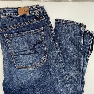 American Eagle Acid Wash Cropped Denim SIZE 6